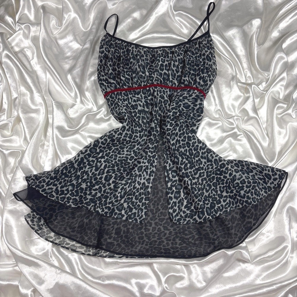 y2k Babydoll Top Grey Excellent Leopard Print Flyaway Red Velvet Trim